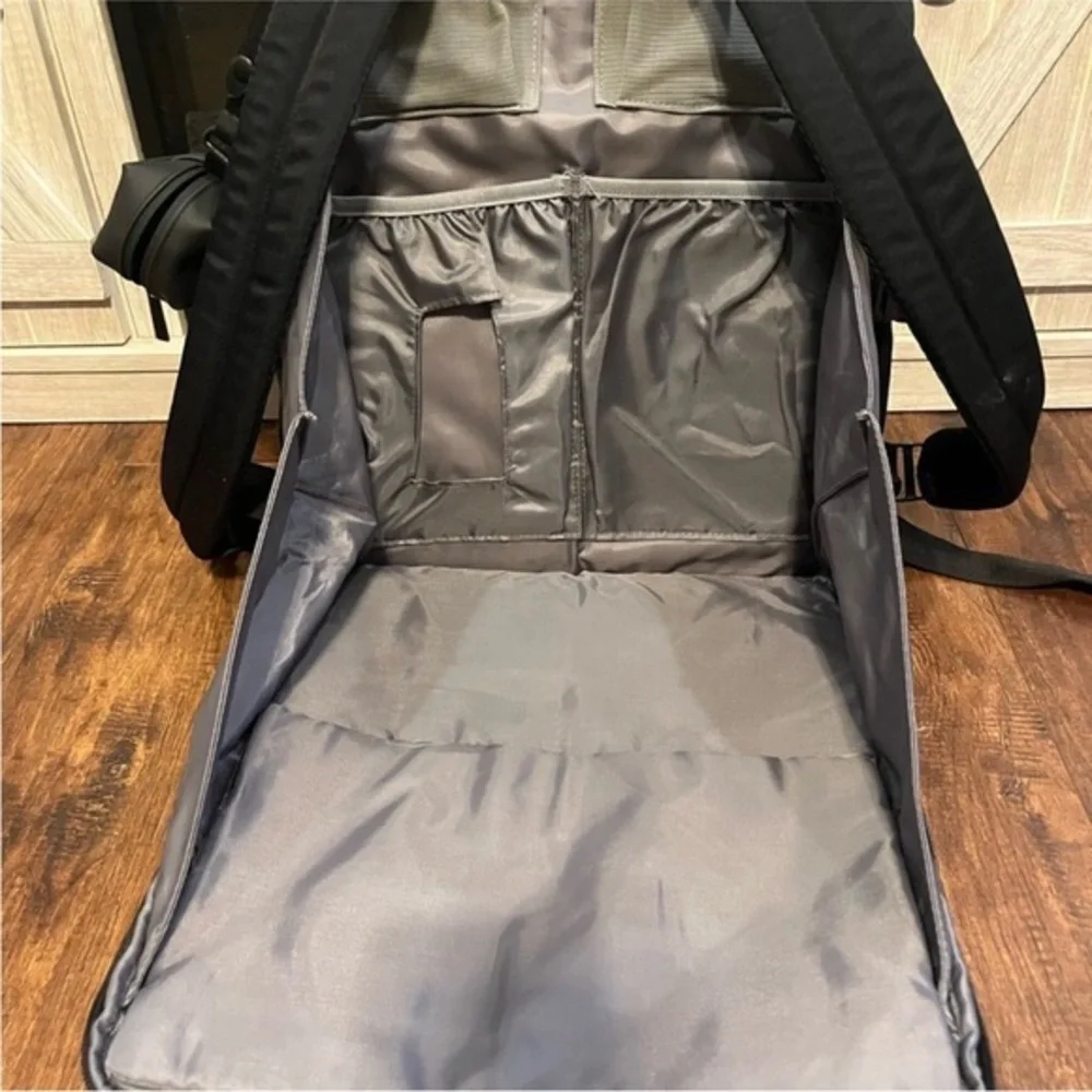 BEIS Original Ultimate Diaper Bag - Picture 6 of 8